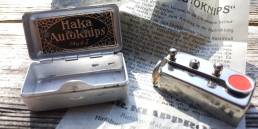 The Haka Autoknips is a mechanical vintage self timer, made by Klapprott in Hamburg, Germany.
